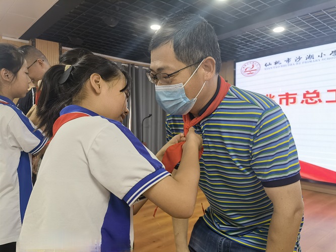 仙桃市总工会点亮六一活动