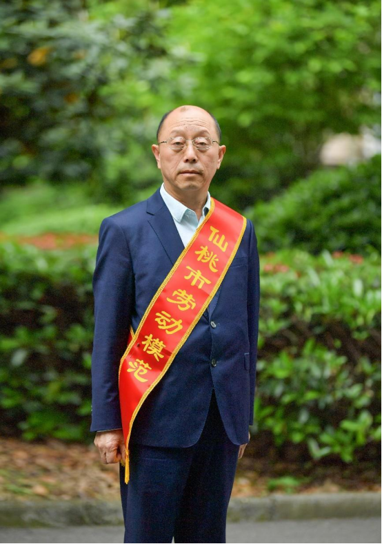 2023年仙桃市劳动模范杨克勤