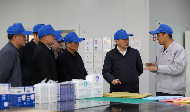 省总工会党组书记、常务副主席陈惠霞来仙调研工会工作