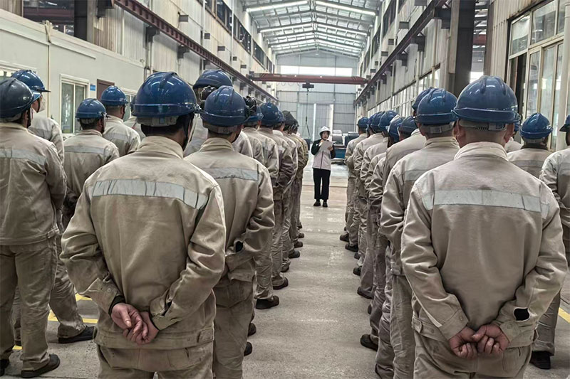 仙模先讲&nbsp;|&nbsp;劳模宣讲进车间&nbsp;全会精神励职工